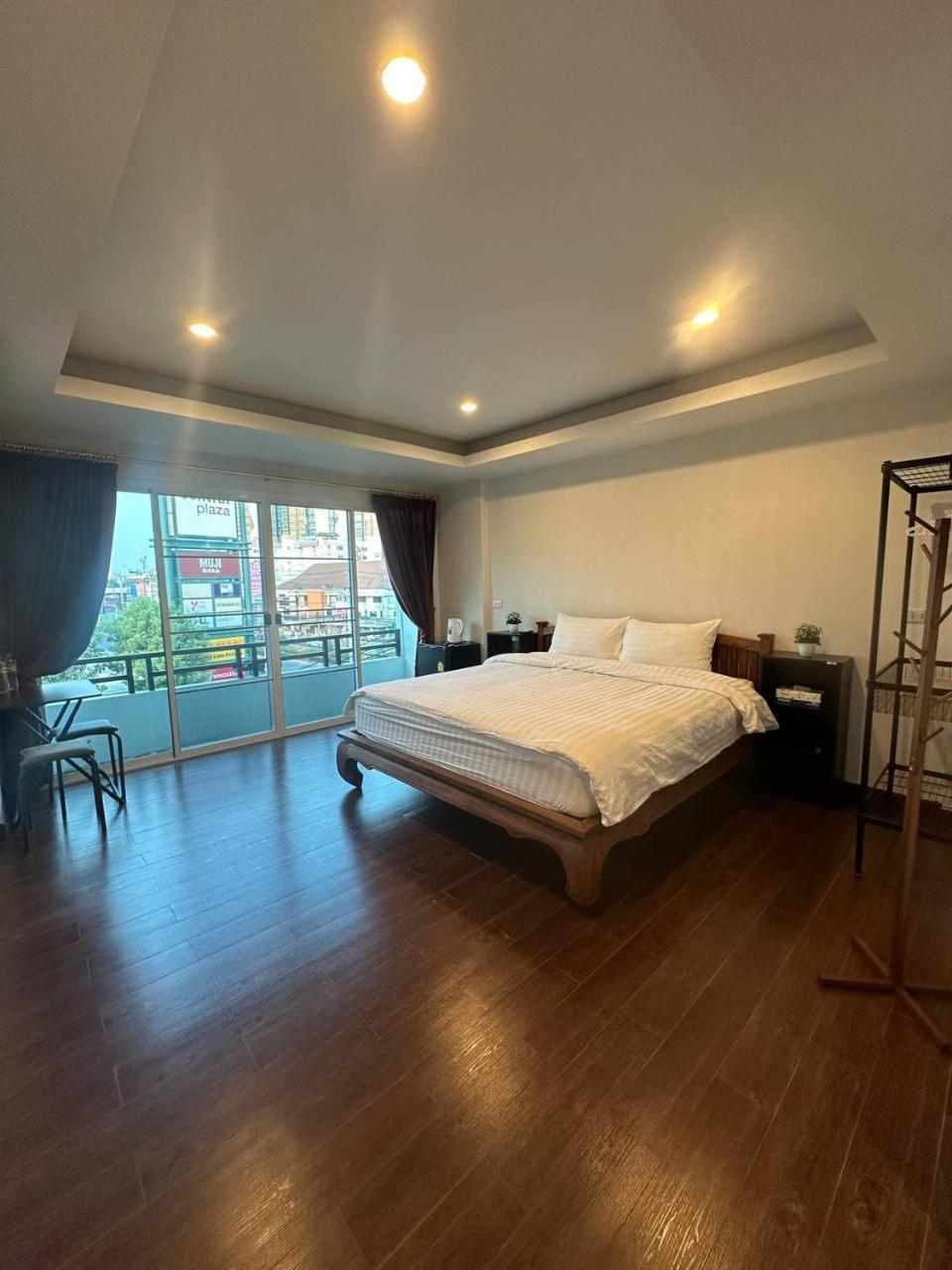 Ferienwohnung Chris Jay @ Cnx Chiang Mai Exterior foto